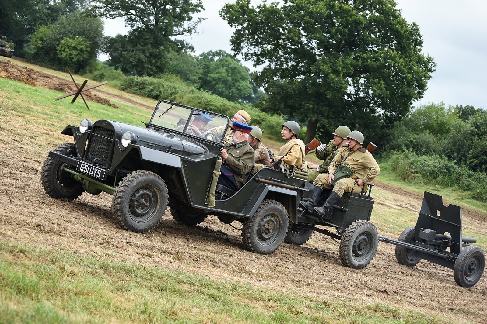 Re-enactors in jeeps at Capel Military Show
